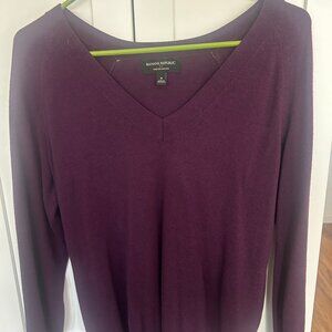 Banana Republic Forever Seater Pinot Noir Small